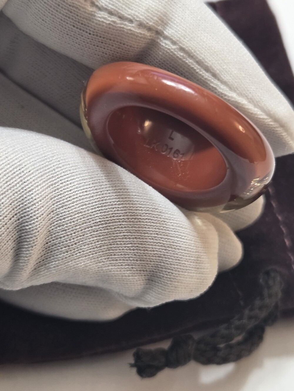 LOUIS VUITTON RESIN RING - Picture 11 of 11